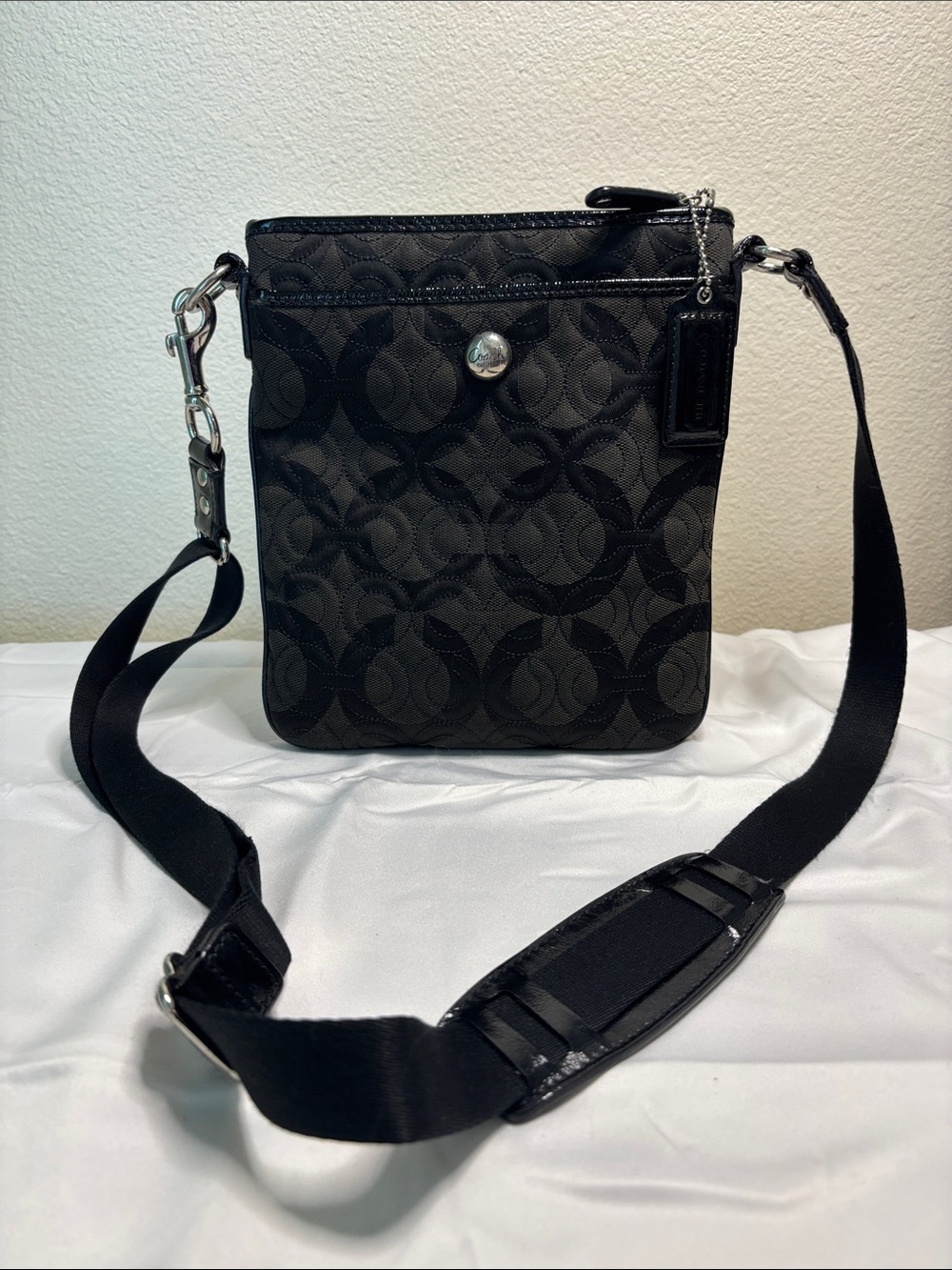 Vintage 2009 Coach Signature Crossbody Bag 42974